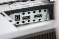 Netzanschluss nebst zweier HDMI-Ports