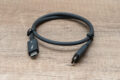 ... wie ein ziemlich kurzes Thunderbolt-Kabel.
